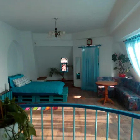 Maisonette Old